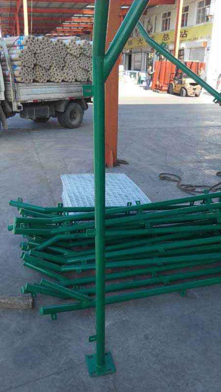 轉交立柱.jpg 轉交立柱.jpg