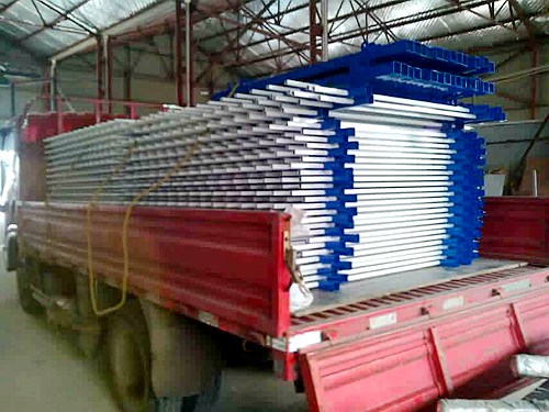 三橫桿鋅鋼護(hù)欄 三橫桿鋅鋼護(hù)欄