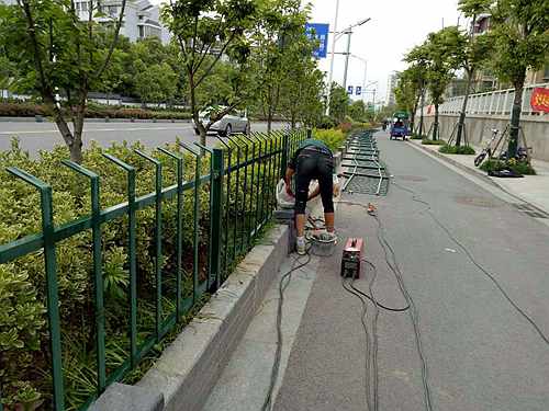 護(hù)欄價格 護(hù)欄價格