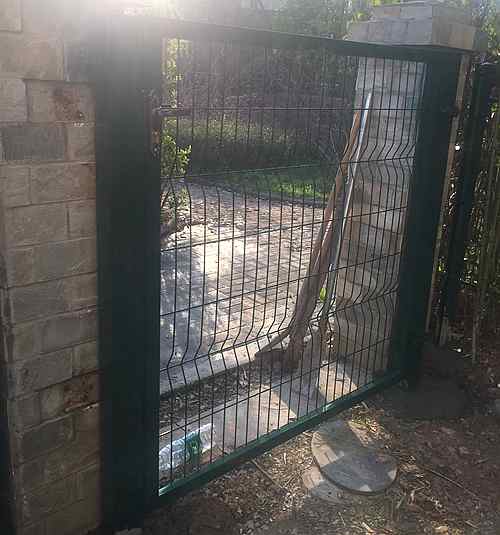 配套的南京護(hù)欄網(wǎng)門 配套的南京護(hù)欄網(wǎng)門